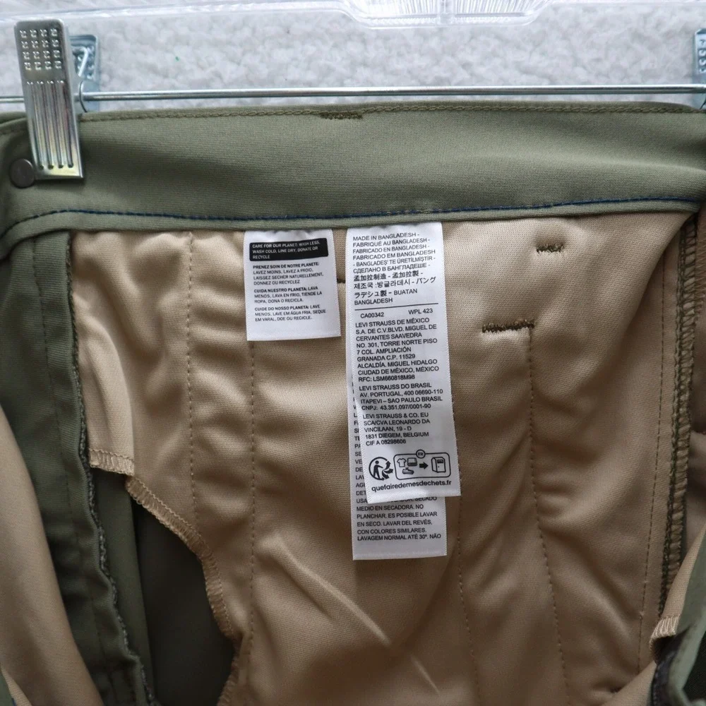 Levis levis pants